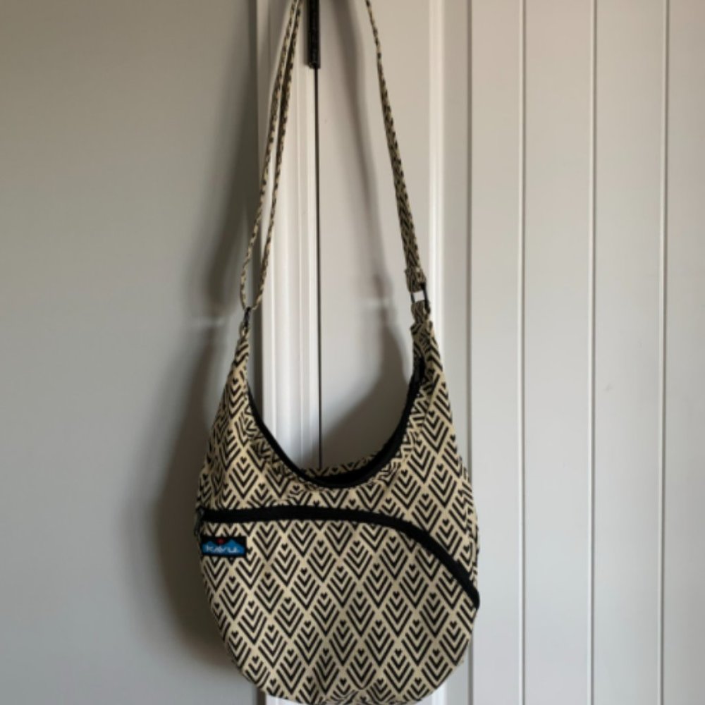 KAVU Singapore Satchel
